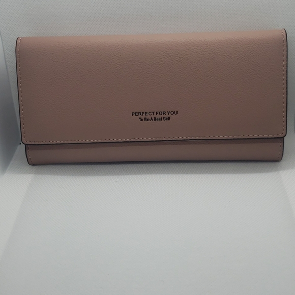 Mauve Wallet - Picture 1 of 5